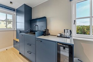 Fridge, stovetop, dishwasher, coffee/tea maker - Dependance Windrose 174 - Dependances Windrose (Wenningstedt-Braderup (Sylt))