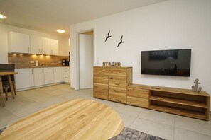 Interior - Beachfront apartment with terrace, use of swimming pool and sauna - Rex Rugia H-1010 - (Mönchgut)