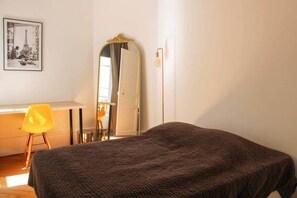 Iron/ironing board - For students and professionals-1 month min (Paris)