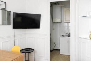 Interior - For students and professionals-1 month min (Paris)