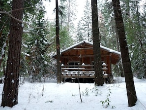 Exterior - Rustic Shamballa Cabin near Tahoe National Forest, California (Nevada City)