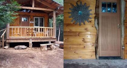 Romantic Trinity Cabin Getaway with Lovely Woodland Views in Nevada City, California
