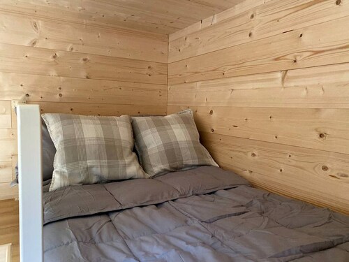 Stunning Tiny House in Nature Perfect for Luxury Camping in Hiawassee, Georgia