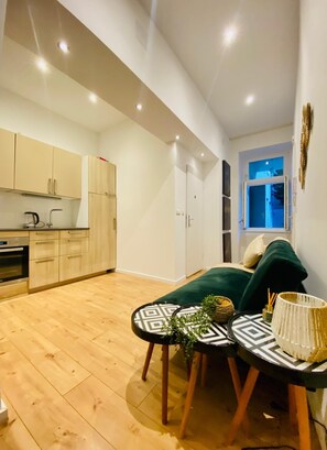 基本公寓 | 私人廚房 | 雪櫃、焗爐、爐具、廚房用具/餐具/器皿