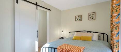 2 Schlafzimmer, Bügeleisen/Bügelbrett, Reisekinderbett, kostenloses WLAN