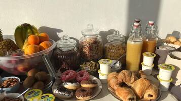 Tägliches inbegriffenes Frühstücksbuffet