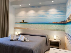 Desk, blackout curtains, soundproofing, free WiFi - 103 Boutique Hotel Stintino (Stintino)