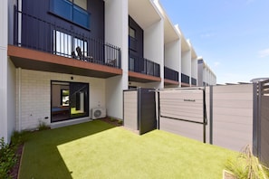 Property grounds - Stylish 2BR Retreat by Te Kaha Stadium (Christchurch)