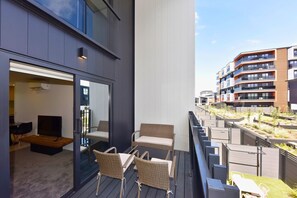 Terrace/patio - Stylish 2BR Retreat by Te Kaha Stadium (Christchurch)