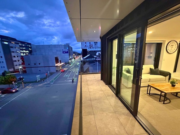 Exterior - Modern 2BR Apartment by Te Kaha Stadium (Christchurch)