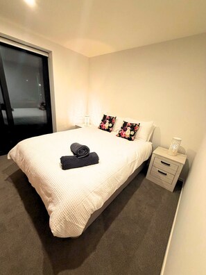 2 bedrooms, iron/ironing board, WiFi, bed sheets - 2 Bedroom Delight near Te Kaha Stadium (Christchurch)