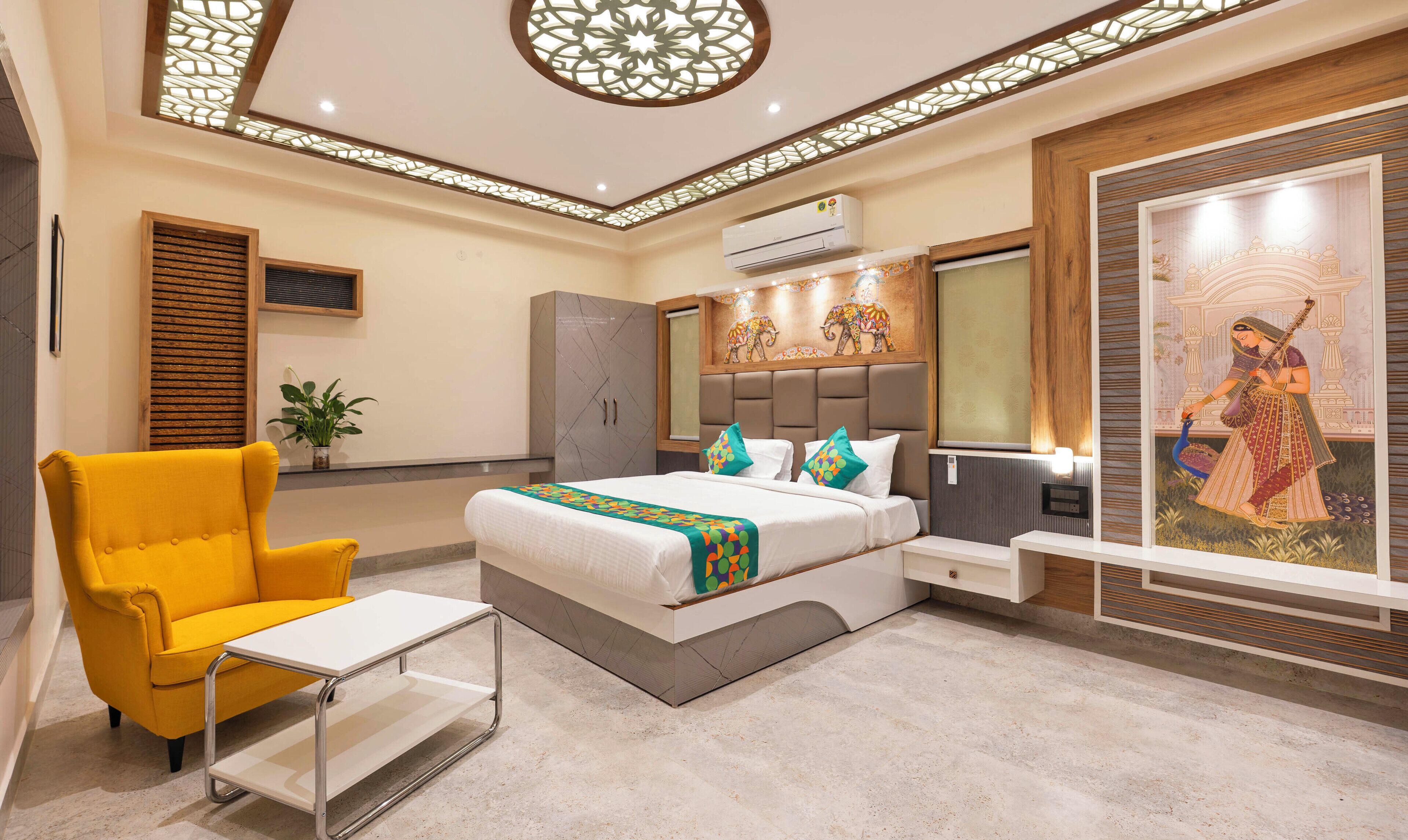 Premium Double Room | Desk, iron/ironing board