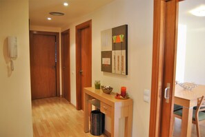 Interior - "Can Tony" - Centrally located penthouse, WiFi, Pool, Parking. (Blanes)