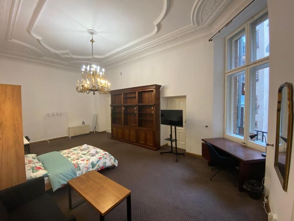 Habitación clásica doble, 1 cama doble | Escritorio y espacio para trabajar con un portátil