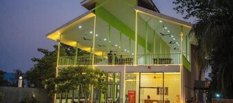 Ayush retreat restaurant and resort