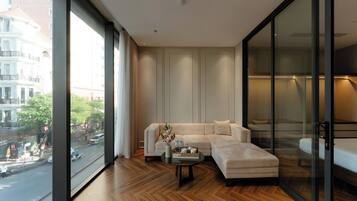 Executive Apartment, 2 Bedrooms | Living area