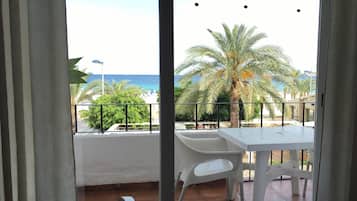 Studio, Balkon, Meerblick | Terrasse/Patio