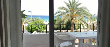 Studio, balcon, vue sur la mer | Terrasse/patio