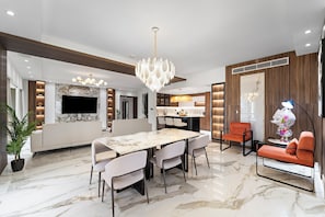 Living area - Luxury 3BR M Beachfront Retreat (Dubai)