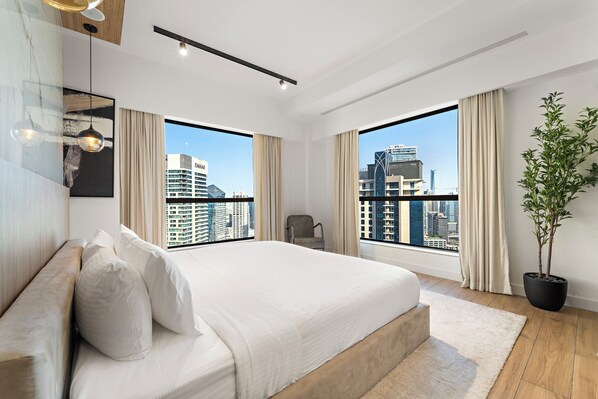 Free WiFi - Luxury 3BR M Beachfront Retreat (Dubai)