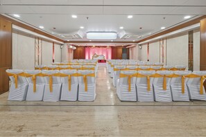 قاعة الولائم والاحتفالات