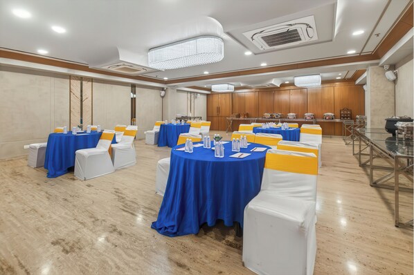 قاعة الولائم والاحتفالات