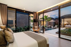 Familienvilla, Terrasse, Poolblick | Bügeleisen/Bügelbrett, kostenloses WLAN, Bettwäsche