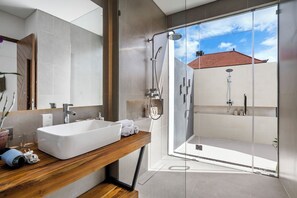 Family Villa, Patio, Pool View | Bathroom | Hair dryer, towels, soap, shampoo - 12BR Mia & Montana (Ubud)