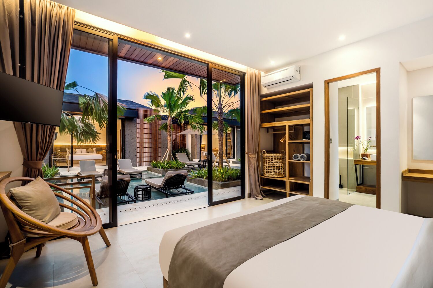 Biệt thự dành cho gia đình, sân hiên, quang cảnh hồ bơi | Bàn ủi/dụng cụ ủi quần áo, truy cập Internet không dây miễn phí 