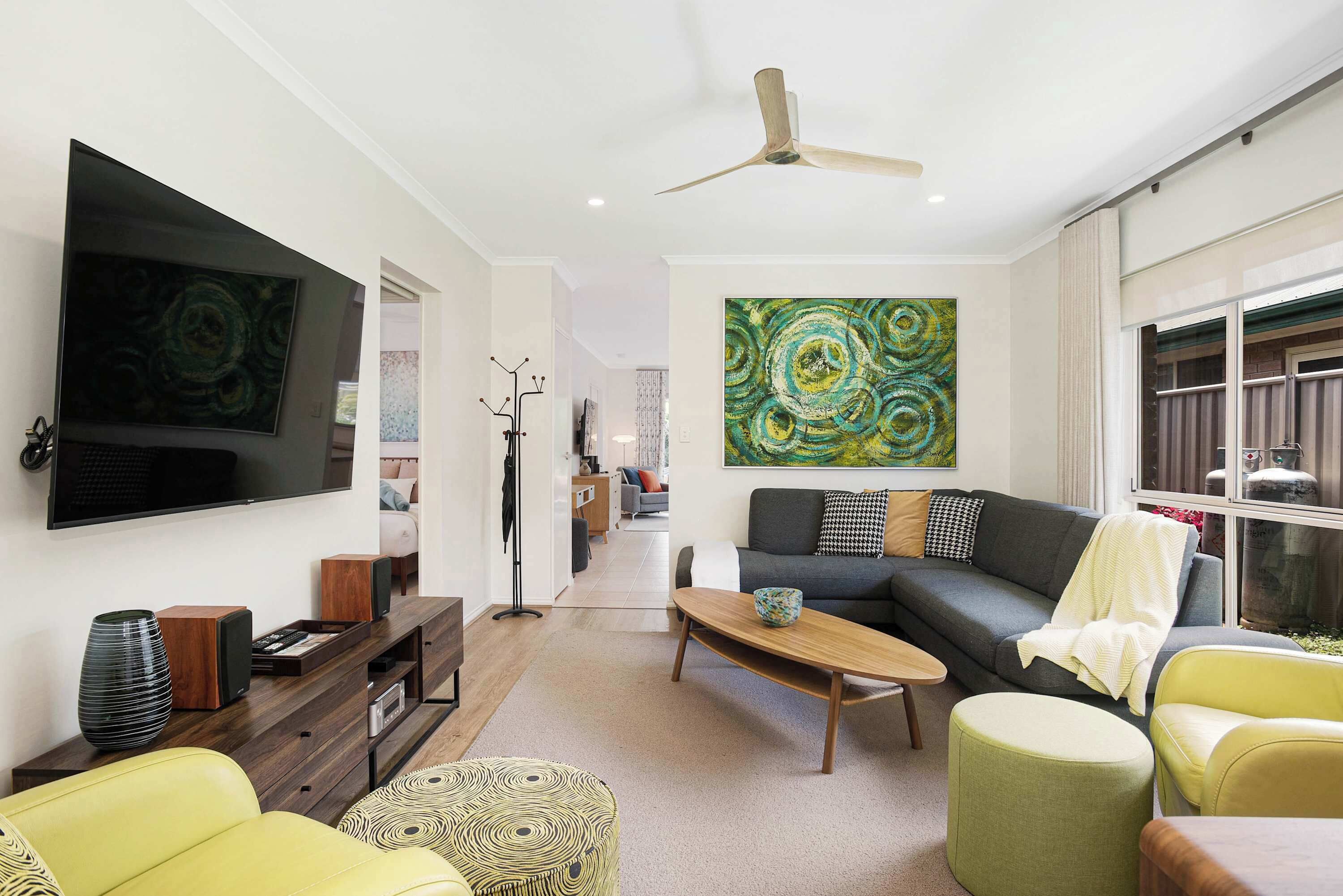 TV, stereo, offices