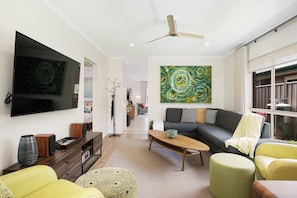 TV, stereo, offices