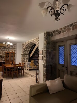 TV, fireplace - Despoinas Traditional Stone House (Kranidi)