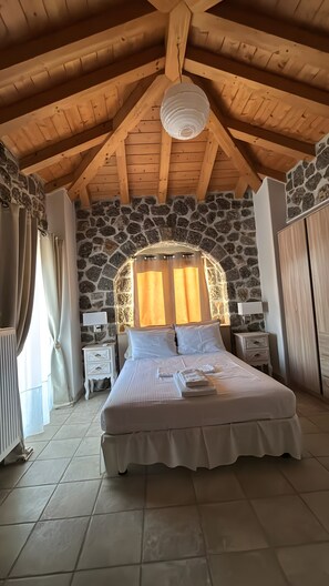 Iron/ironing board, WiFi - Despoinas Traditional Stone House (Kranidi)