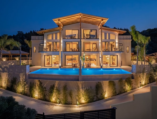 Exterior - Costa’s Luxury 3-Bedroom Villa with Private Pool in Koskinou of Rhodes Island! (Koskinou)