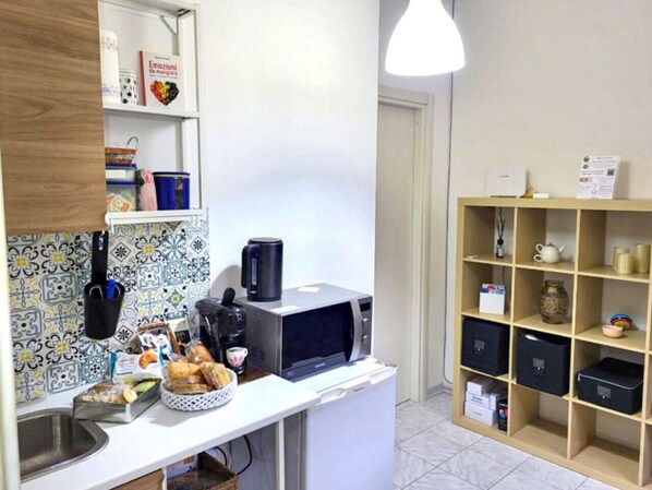 Interior - B&B Bonito - Double Room with Balcony (Bonito)