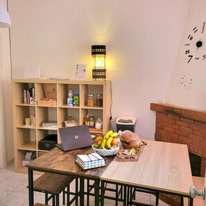 Dining - B&B Bonito - Double Room with Balcony (Bonito)