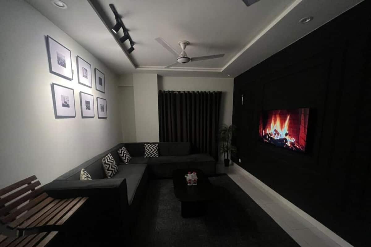 Appartamento | Una scrivania, postazione laptop, Wi-Fi gratuito