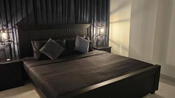 Apartment | Desk, laptop workspace, free WiFi