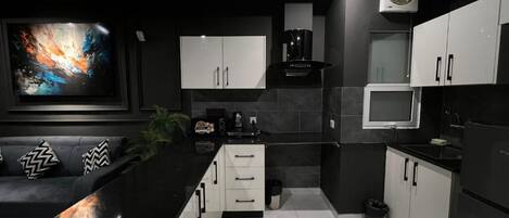 Familjelägenhet | Skrivbord, arbetsyta för laptop och gratis wi-fi