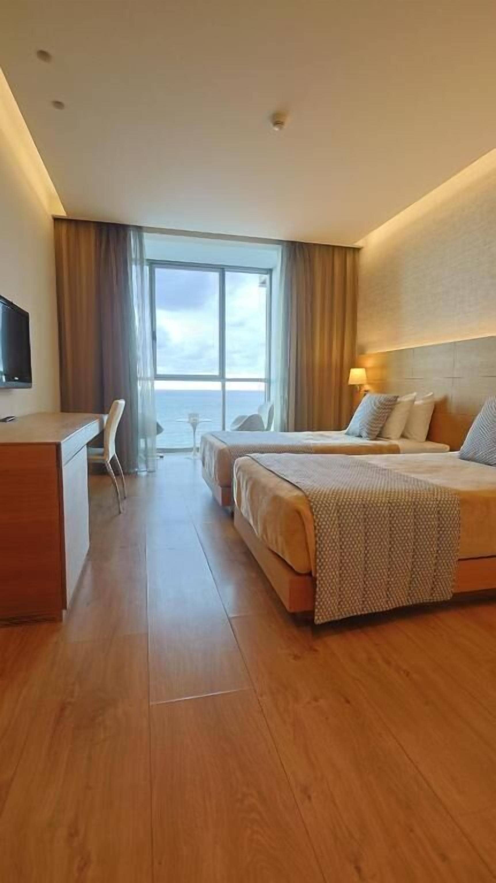 객실 내 금고, 암막 커튼, 방음 설비, 다리미/다리미판