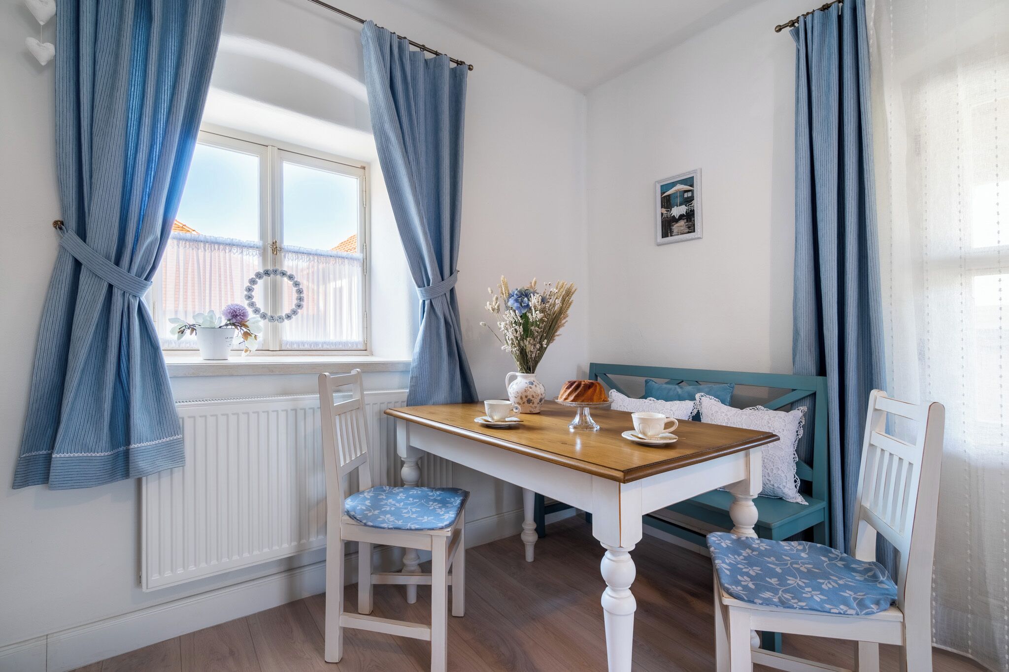 Studio, Garden Area | Living area