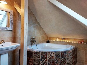 Triple Room, City View | Bathroom - Boutique hotel Soukeníkův dům (Kutna Hora)