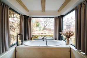Private spa tub - Boutique hotel Soukeníkův dům (Kutna Hora)