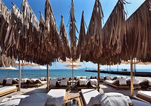 On the beach, white sand, beach bar - Adriana Beach (Pefkochori)