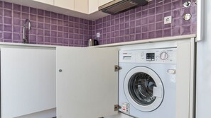 Microwave, stovetop, dishwasher, electric kettle - Ando Living - Abrantes Flats - 24 (Lisbon)