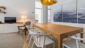 In-room dining - Ando Living - Abrantes Flats - 33 (Lisbon)