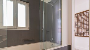 Bathtub - Ando Living - Abrantes Flats - 41 (Lisbon)