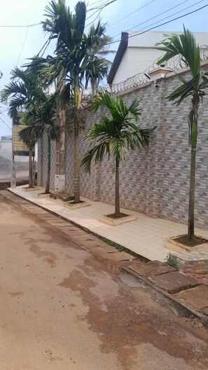 Exterior - HOTEL FREESIA (Yaoundé)