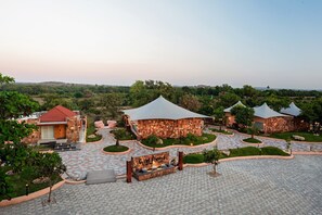 Free self parking - Wild forest Sasan Gir Wildlife Sanctuary (Mendarda)