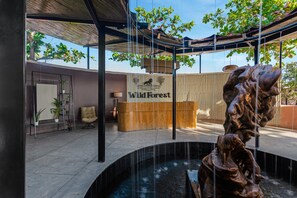 Lobby-Lounge